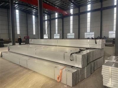 THE-FIRST-BATCH-OF-HIGH-SPECIFICATION-GALVANIZED-SQUARE-TUBES-WAS-SHIPPED-TO-MEXICO,-UNLOCKING-A-NEW-INFRASTRUCTURE-MARKET-IN-LATIN-AMERICA.